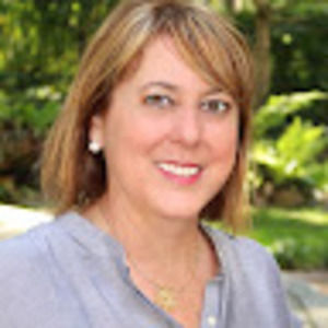 Meet your Posher, Davina